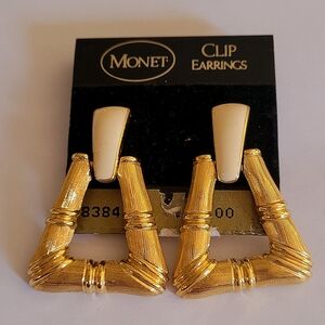 Monet Vintage Deadstock Cream Enamel and Gold Door Knocker Clip On‎ Earrings